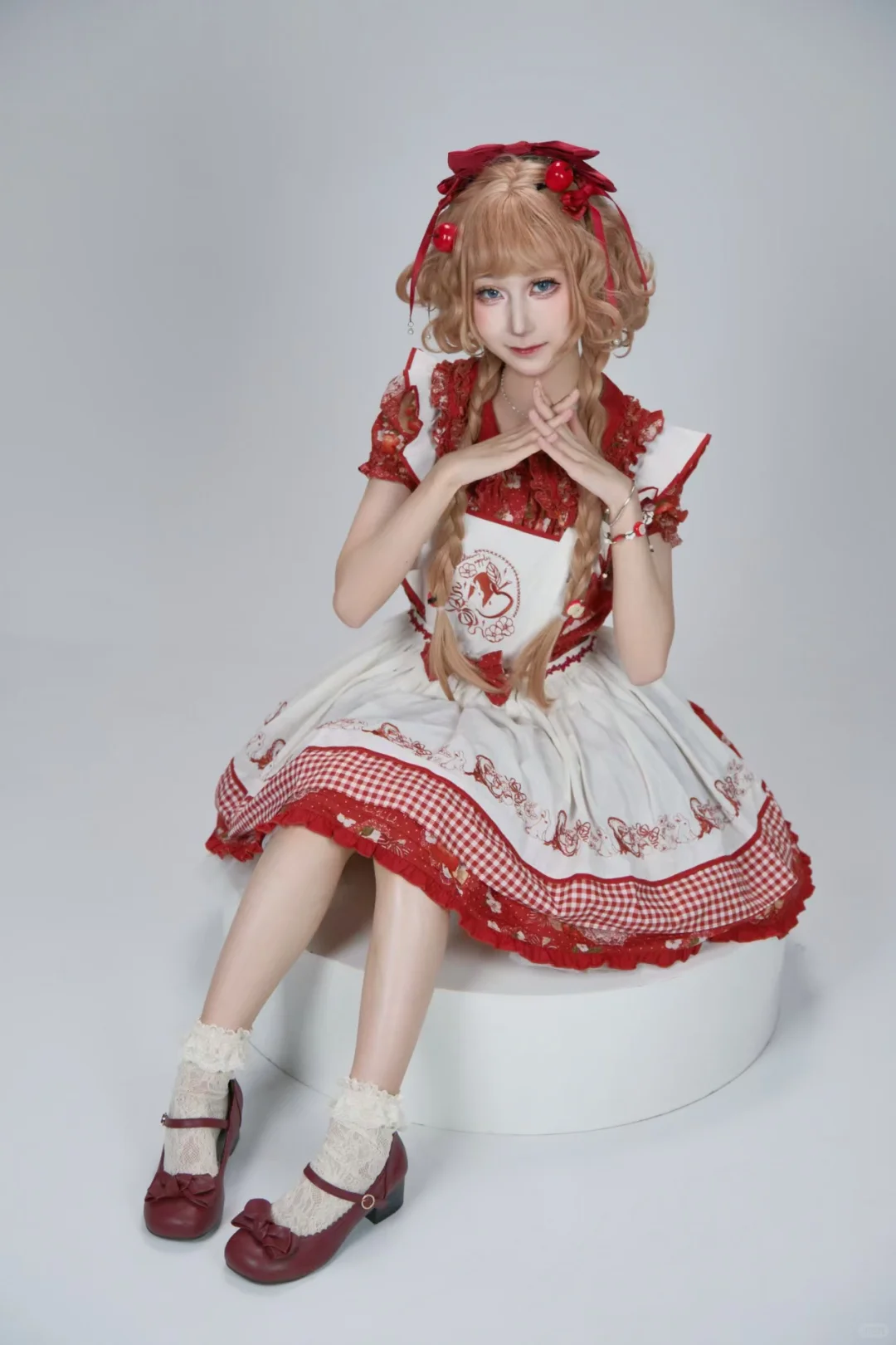 ‧₊ 𐙚ﾟ要来一口苹果吗⊹ 𖦆˚‧