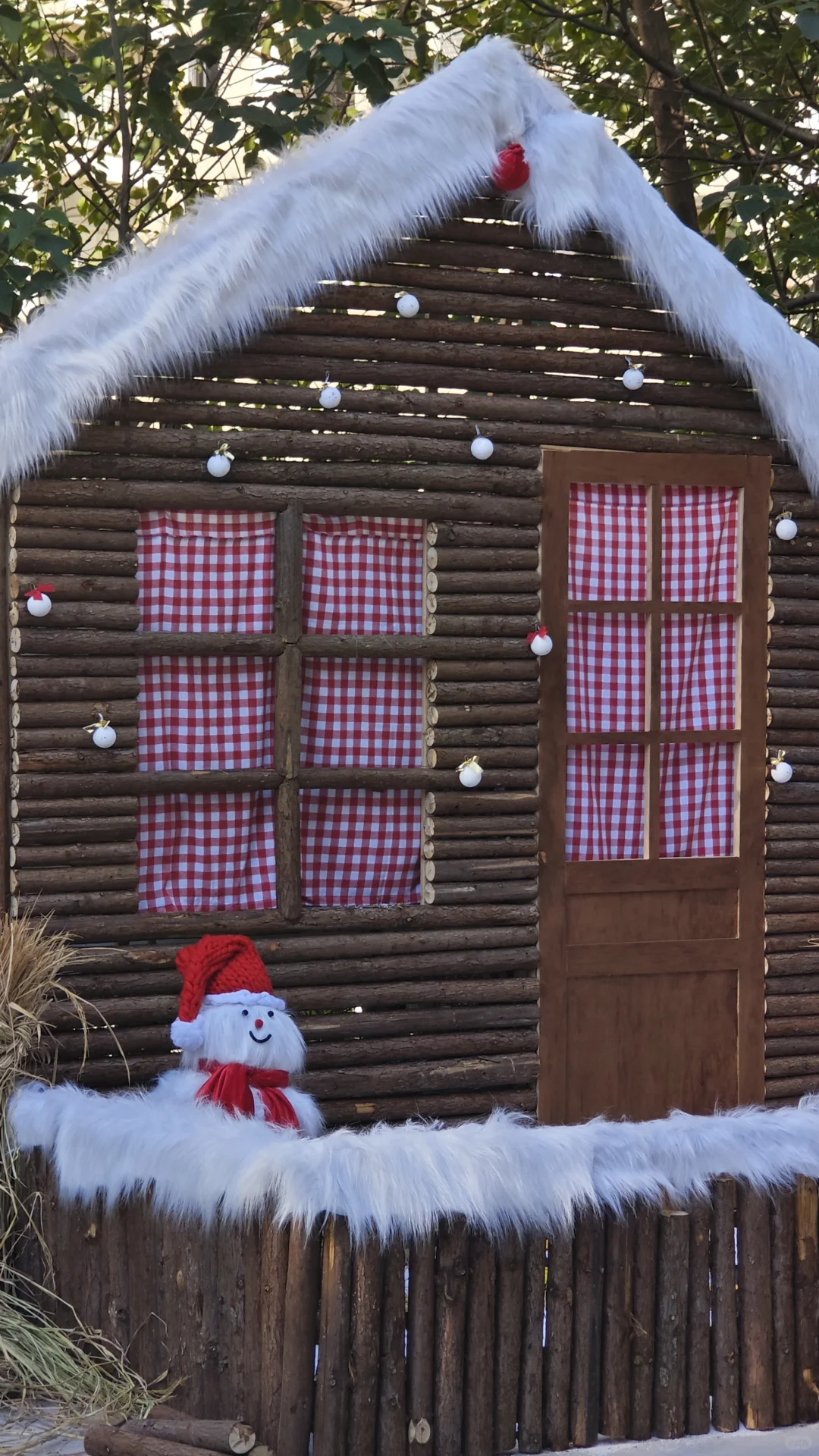 救命！这家店把圣诞浪漫焊在店里了