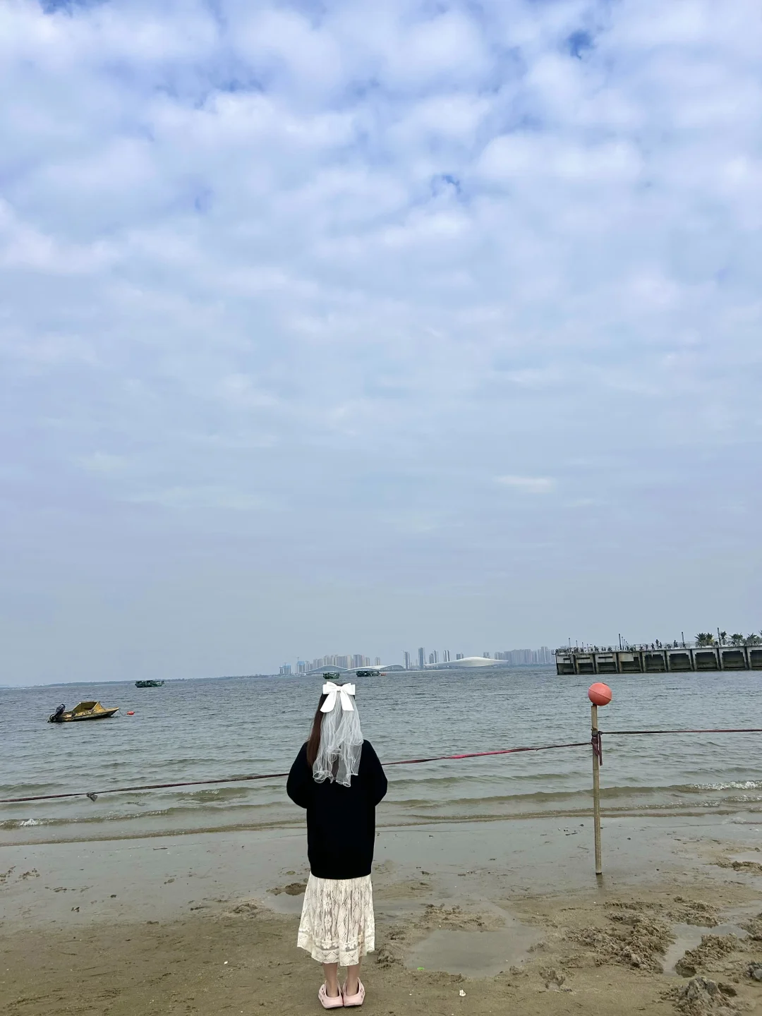 海边这样子穿也太美了吧