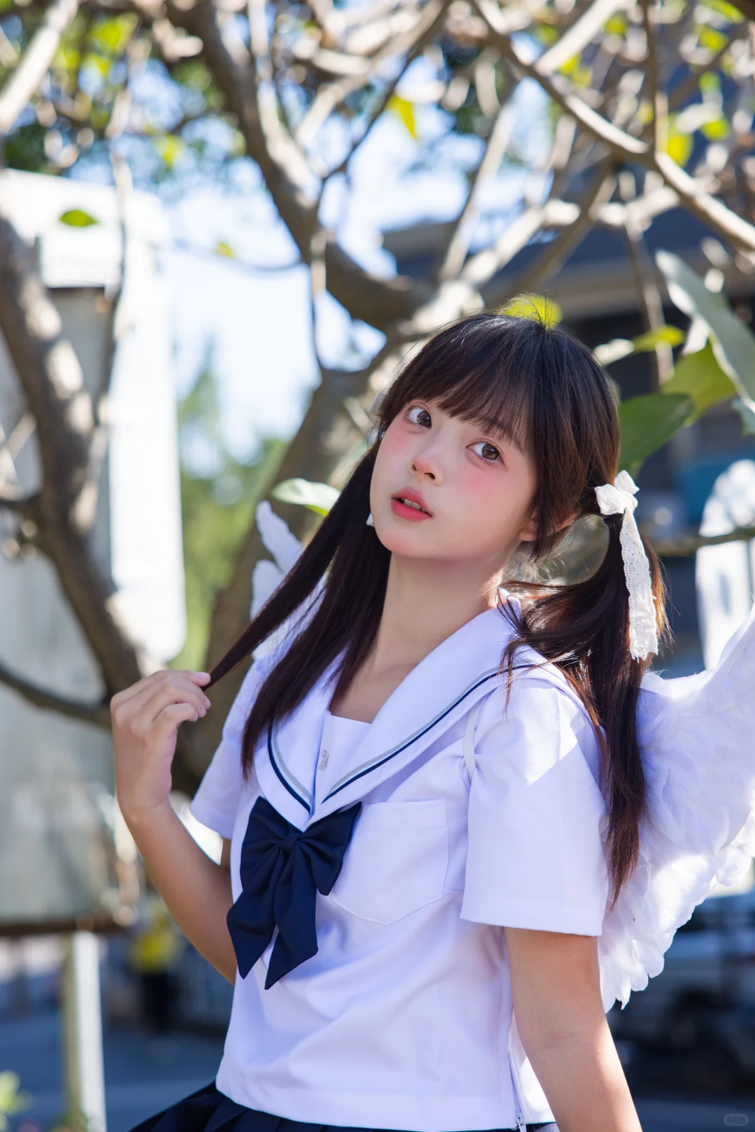 逆光发丝，元气少女