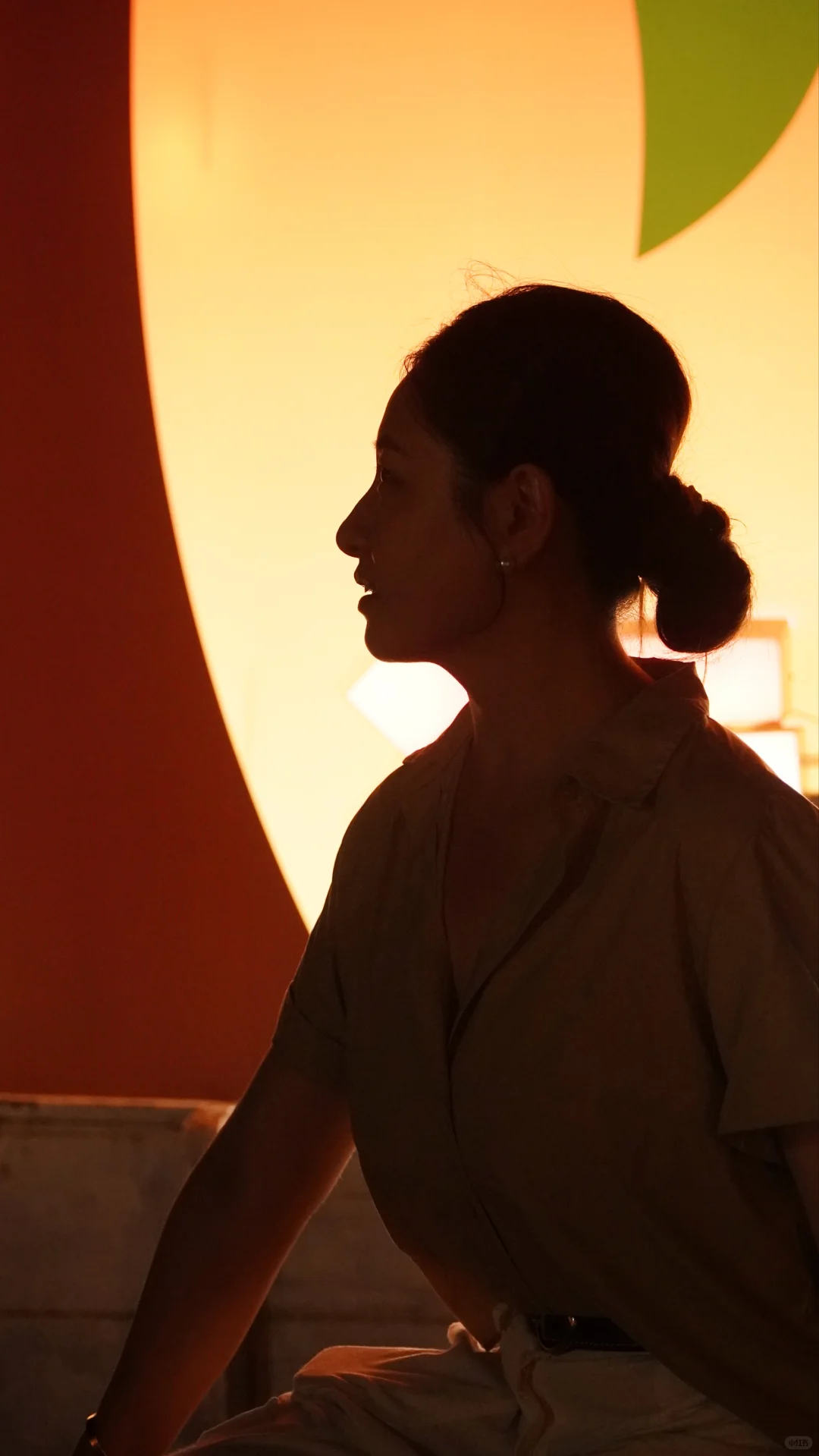 夜晚的氛围感女孩📷