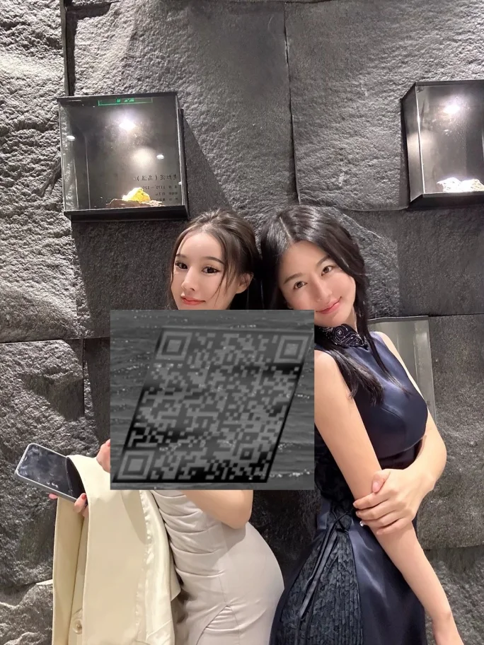 在成都，，02爱穿瑜伽裤，yyds