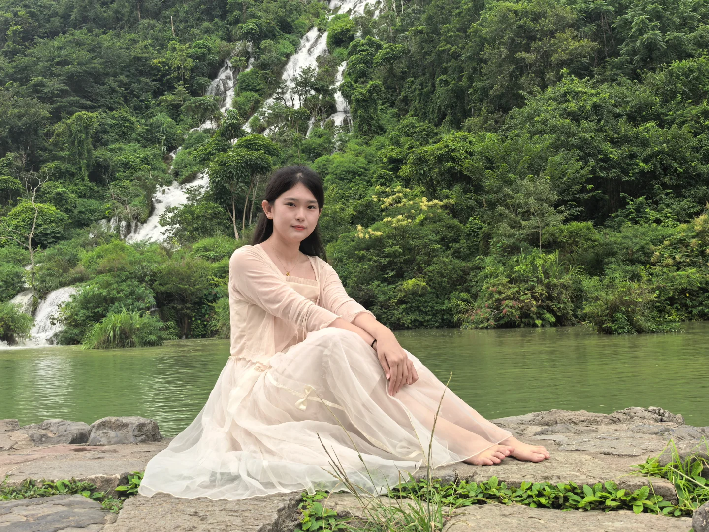 论同一件衣服的人妻感和少女感