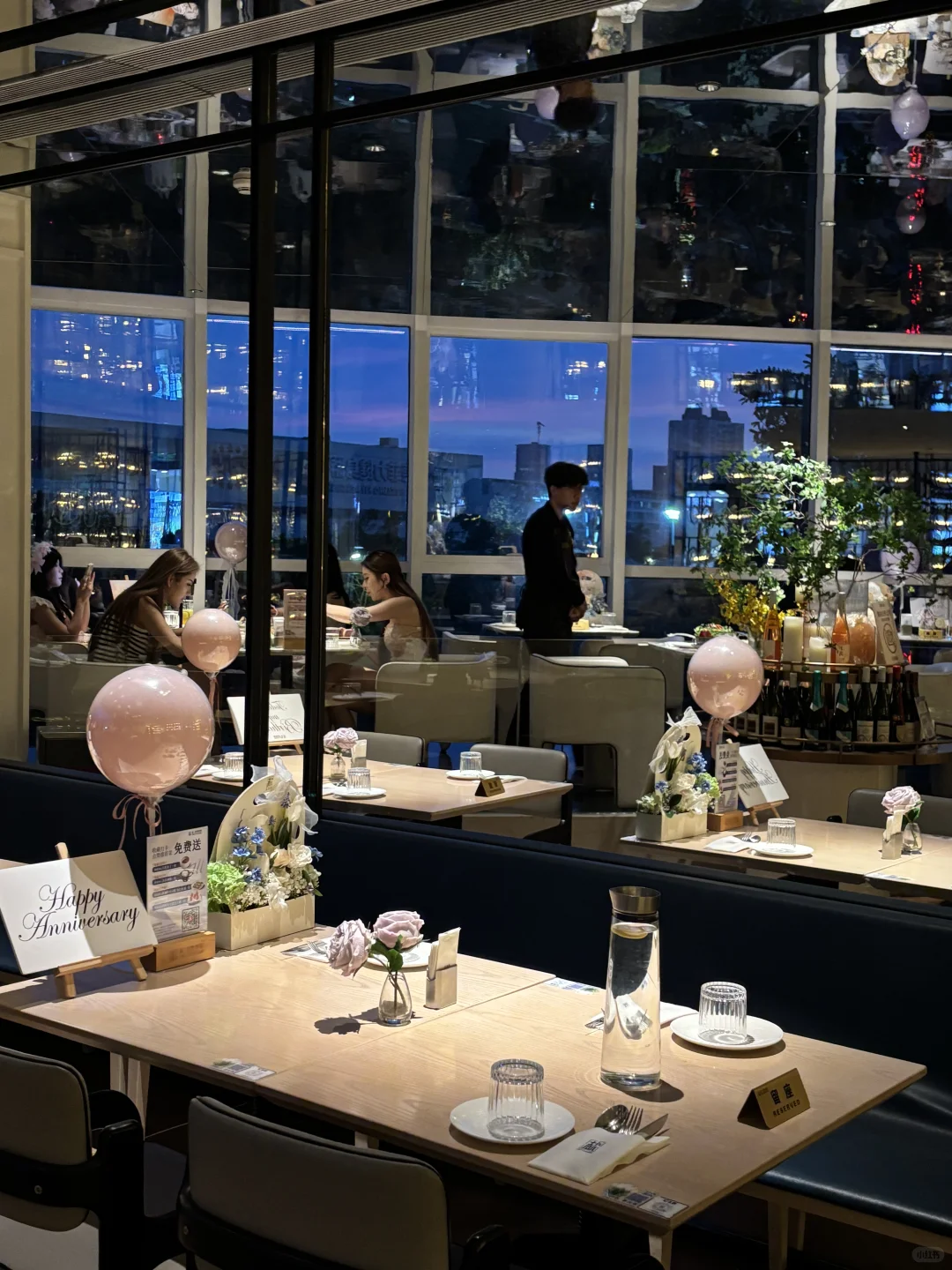 广州体育西！！吃到人生草莓Tiramisu🍓！！