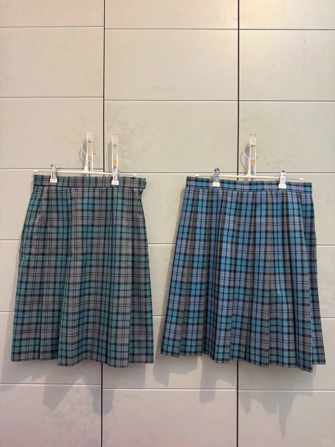 【求校名】新荣高校同格异色马甲set 校供萌款