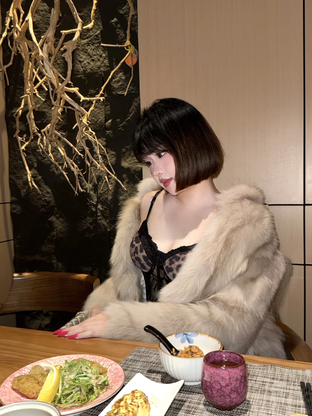 我不信你看到我 两眼空空