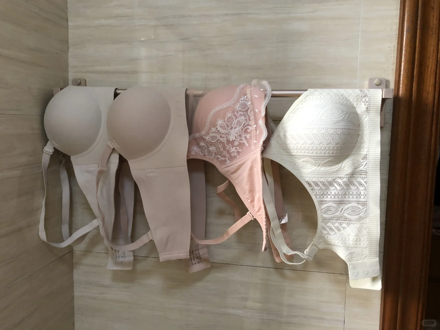 靠北！客人走了上完厕所才发现晾的没收…