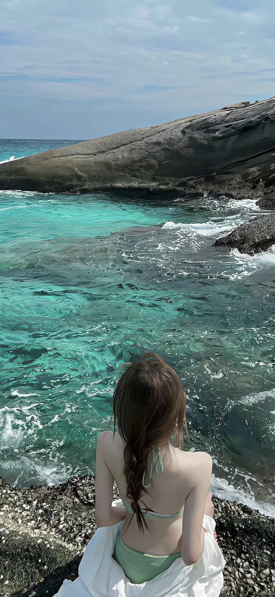 手机壁纸｜她留给你是背影🌊