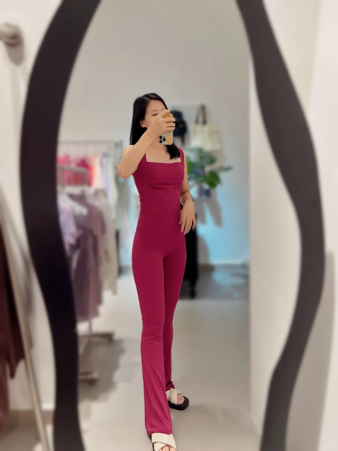 在东城万达，瑜伽服搭出港风复古松弛感