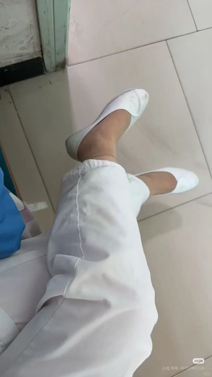 “谁懂护士上班的脚？