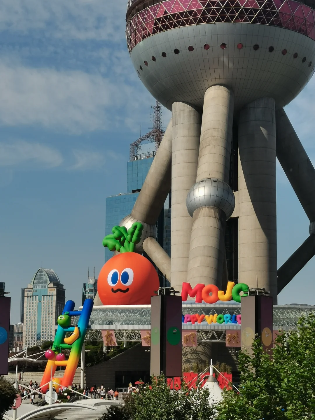 这大概就是抛媚眼给瞎子看吧