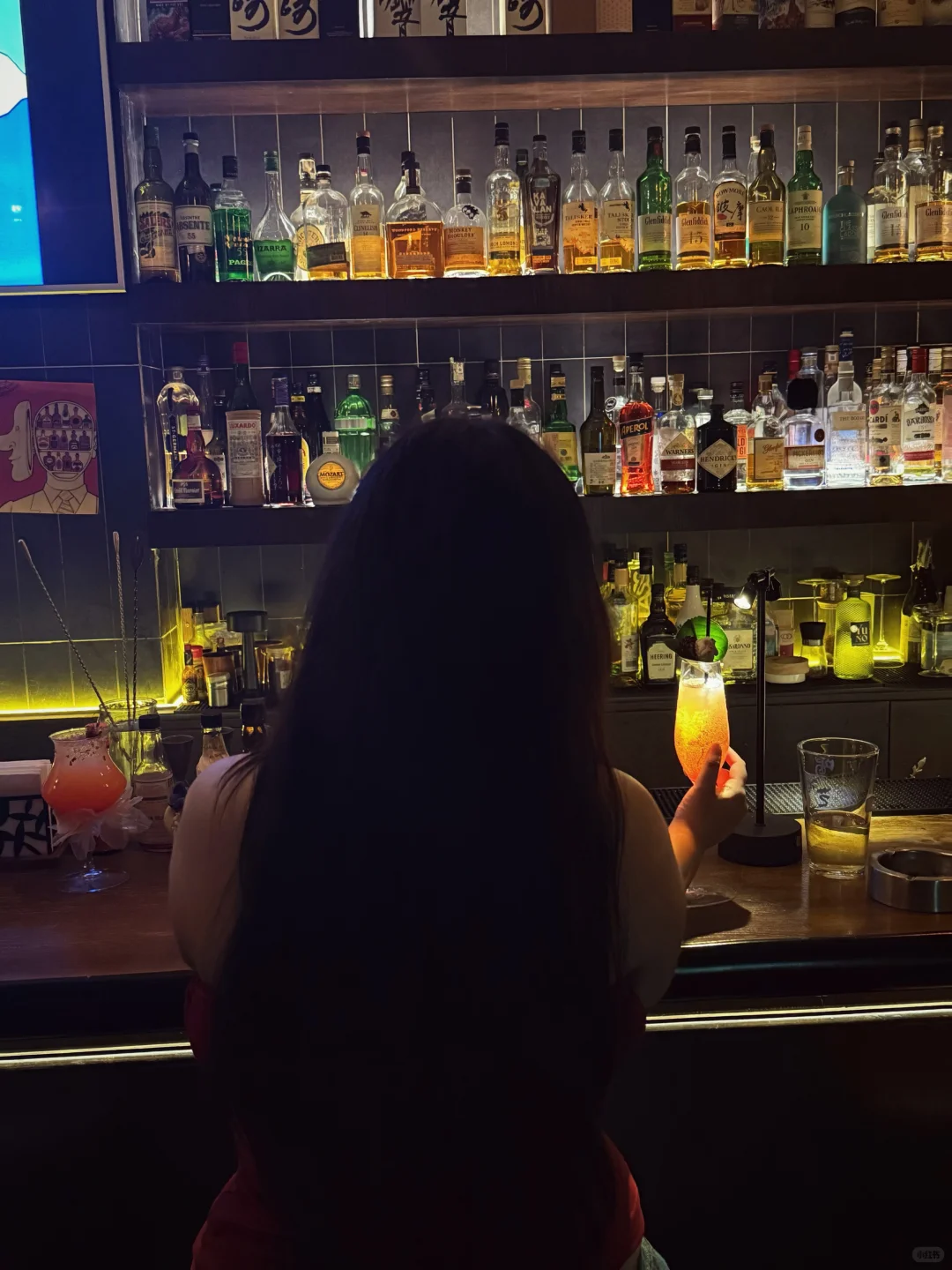 酒馆漫游🍸 微醺滤镜+红抹胸绝绝子