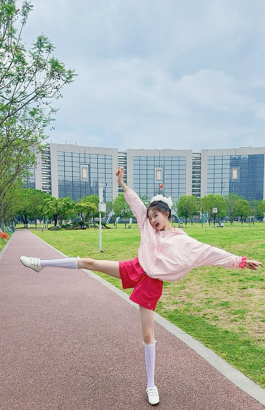 10岁161cm妹宝普拉提初体验~居然出了一身汗