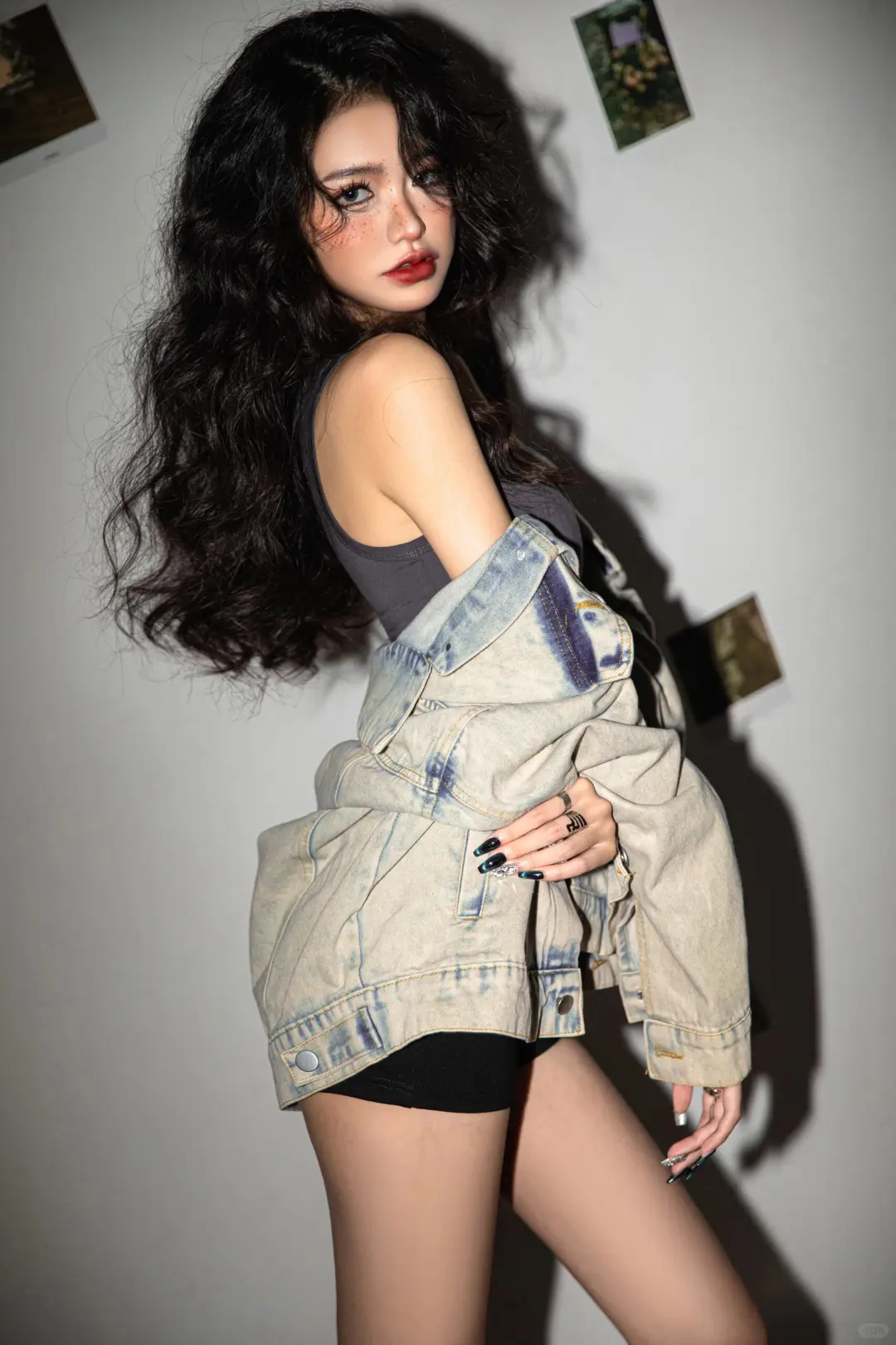 美式辣妹前来报道‼️超A一组辣妹写真📷