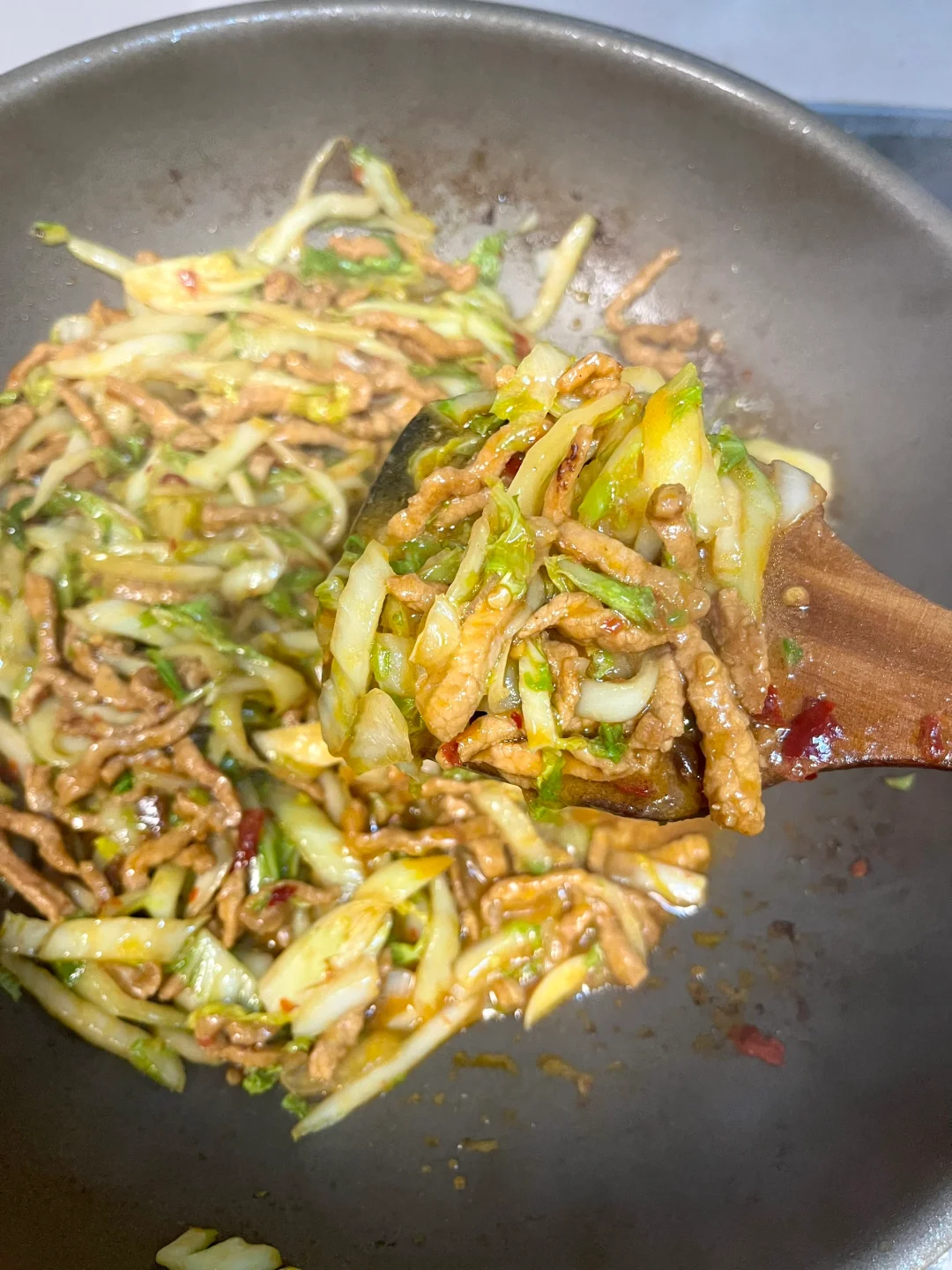 谁懂啊！！白菜简单炒一下就是超级美味～