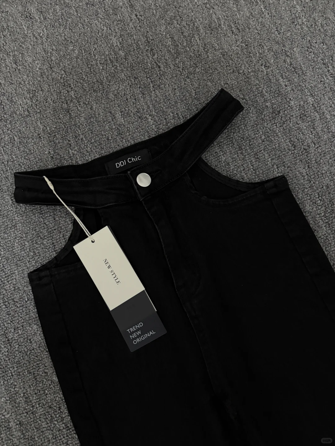 29.99🍞时尚辣妹露腰黑色喇叭