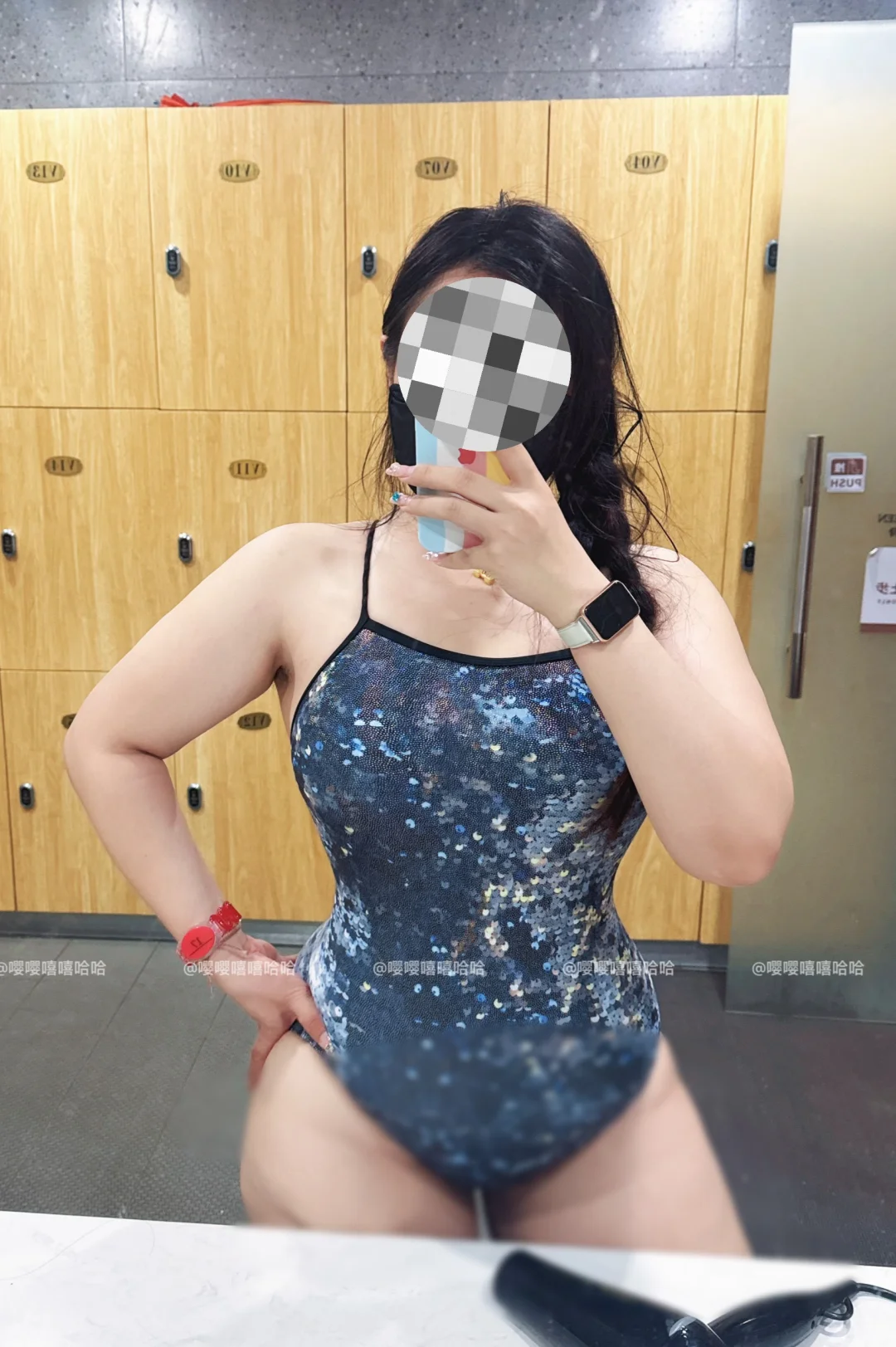 长期游泳的女生 毫无训练痕迹1200米