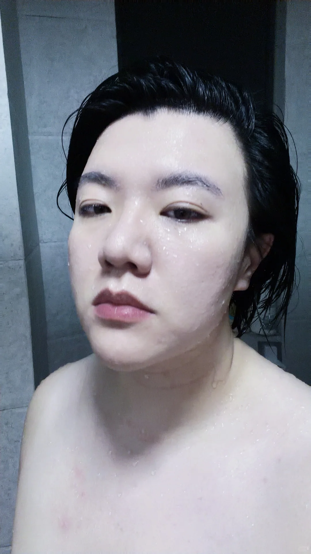 无修饰无讨好纯粹自然的女人