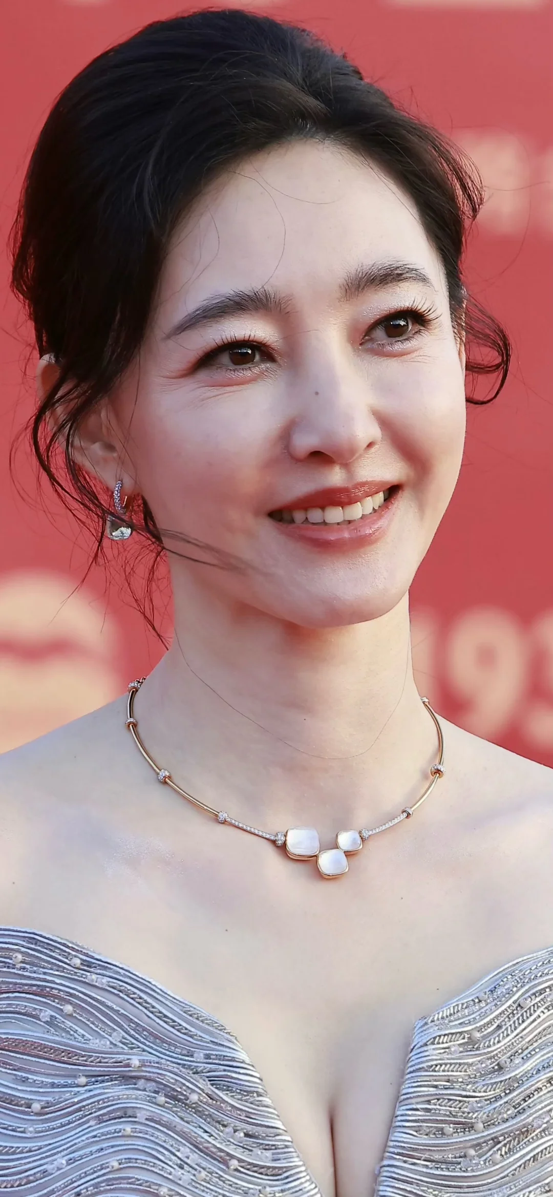 王丽坤 松弛且高雅 美