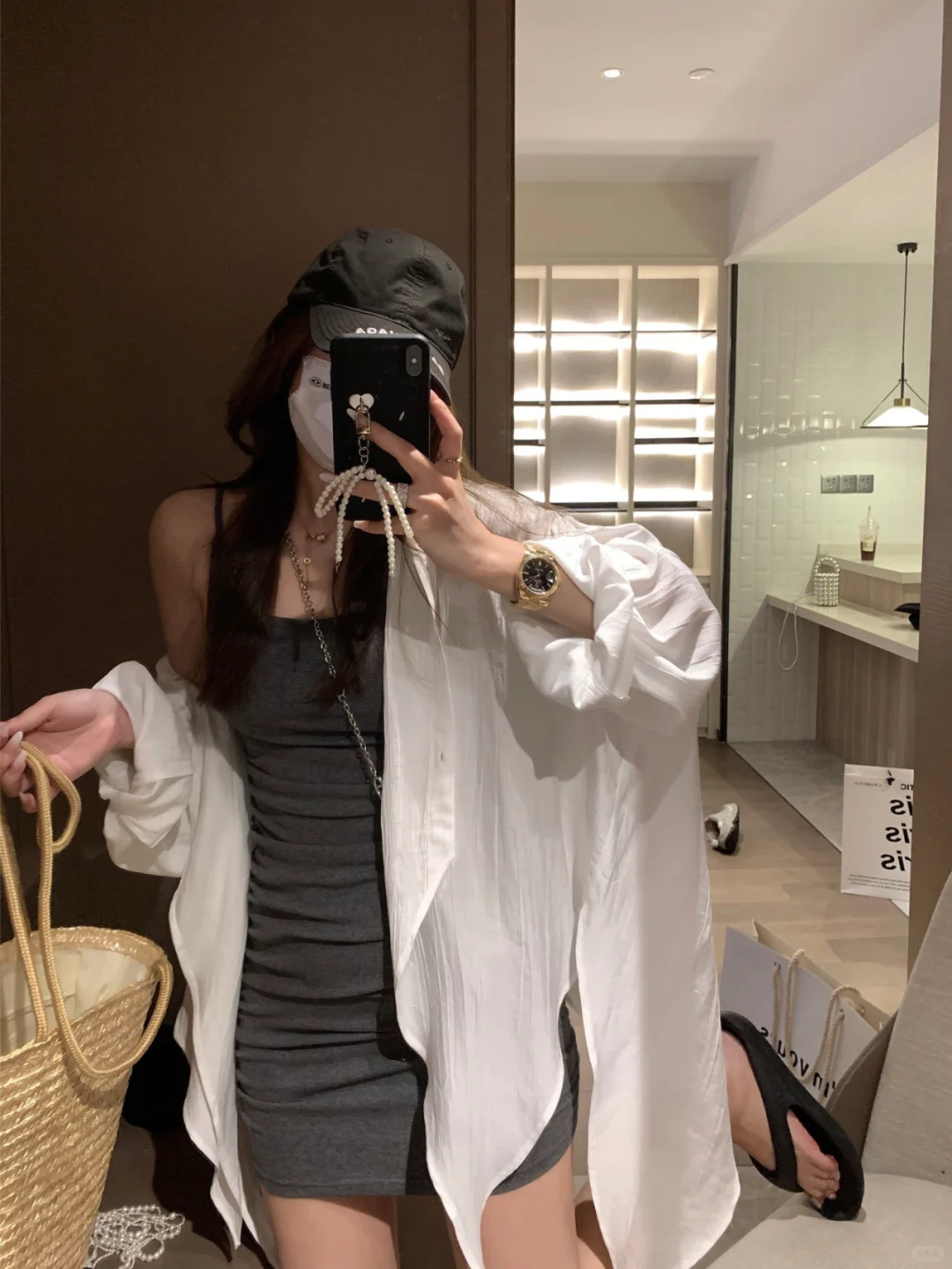 辣妹穿搭👉自带胸垫的吊带裙