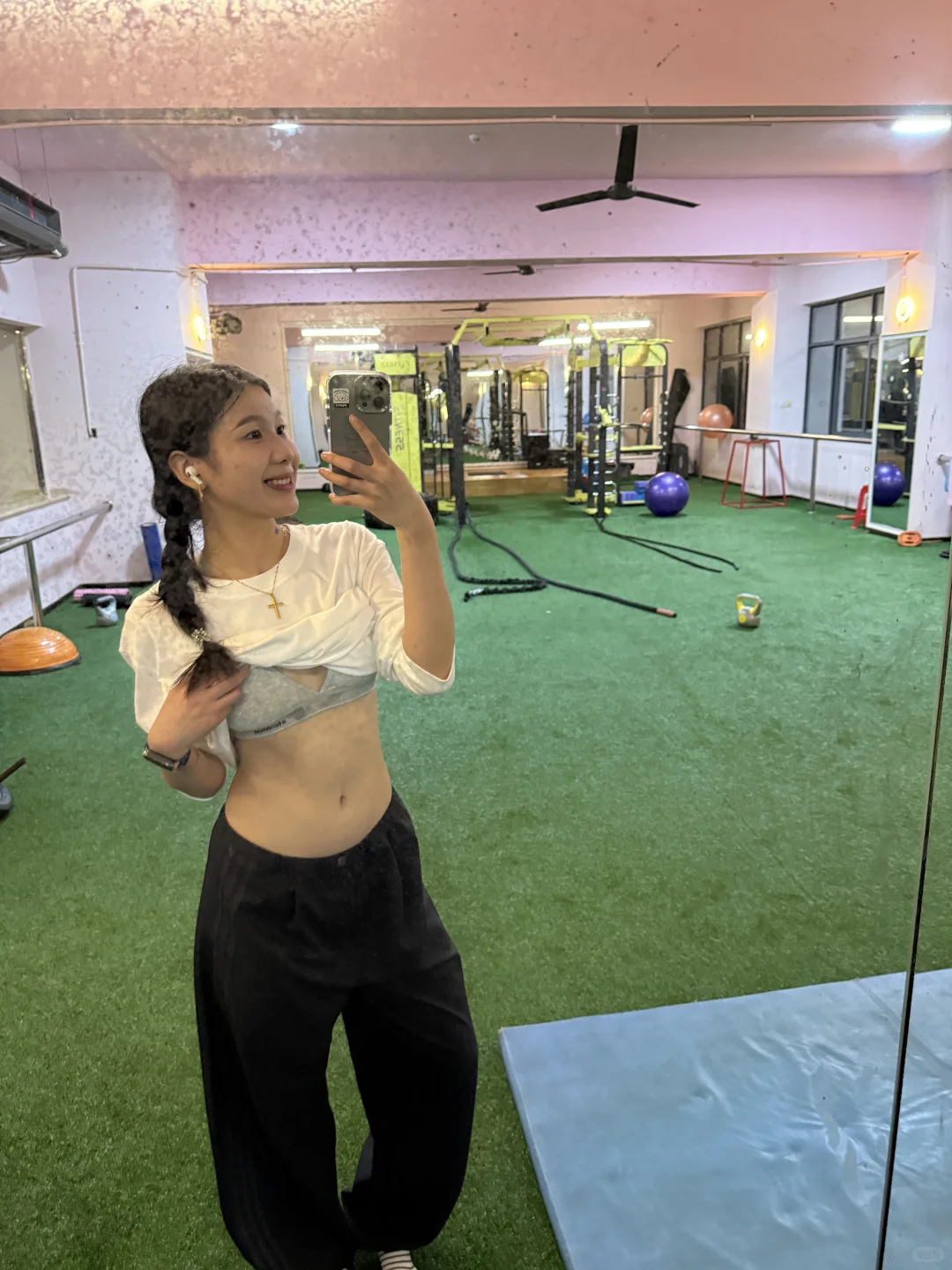 右滑眼看这个女人体脂率越来越高高高高高