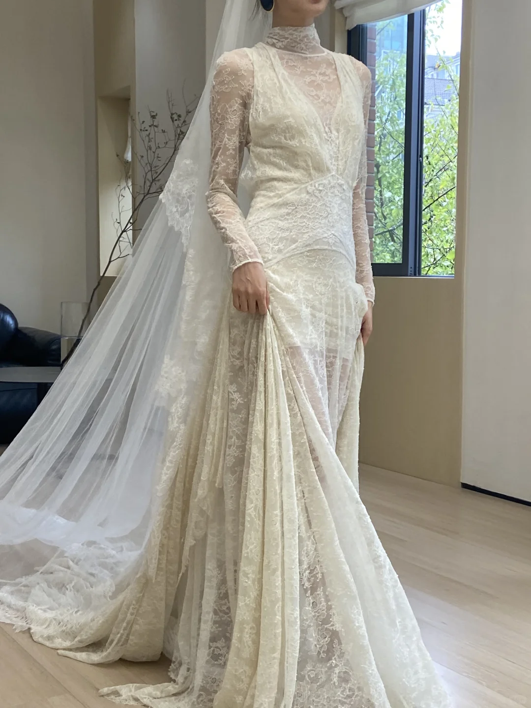 live下蕾丝的浪漫意向