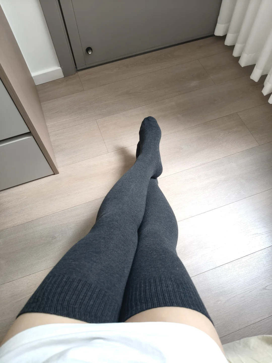 这温度和过膝袜就是绝配🤓