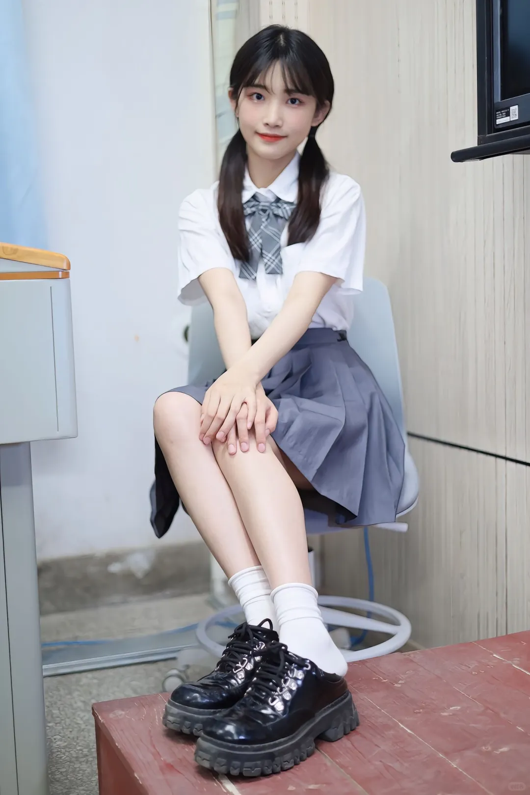 被教室里的她萌到了！！！