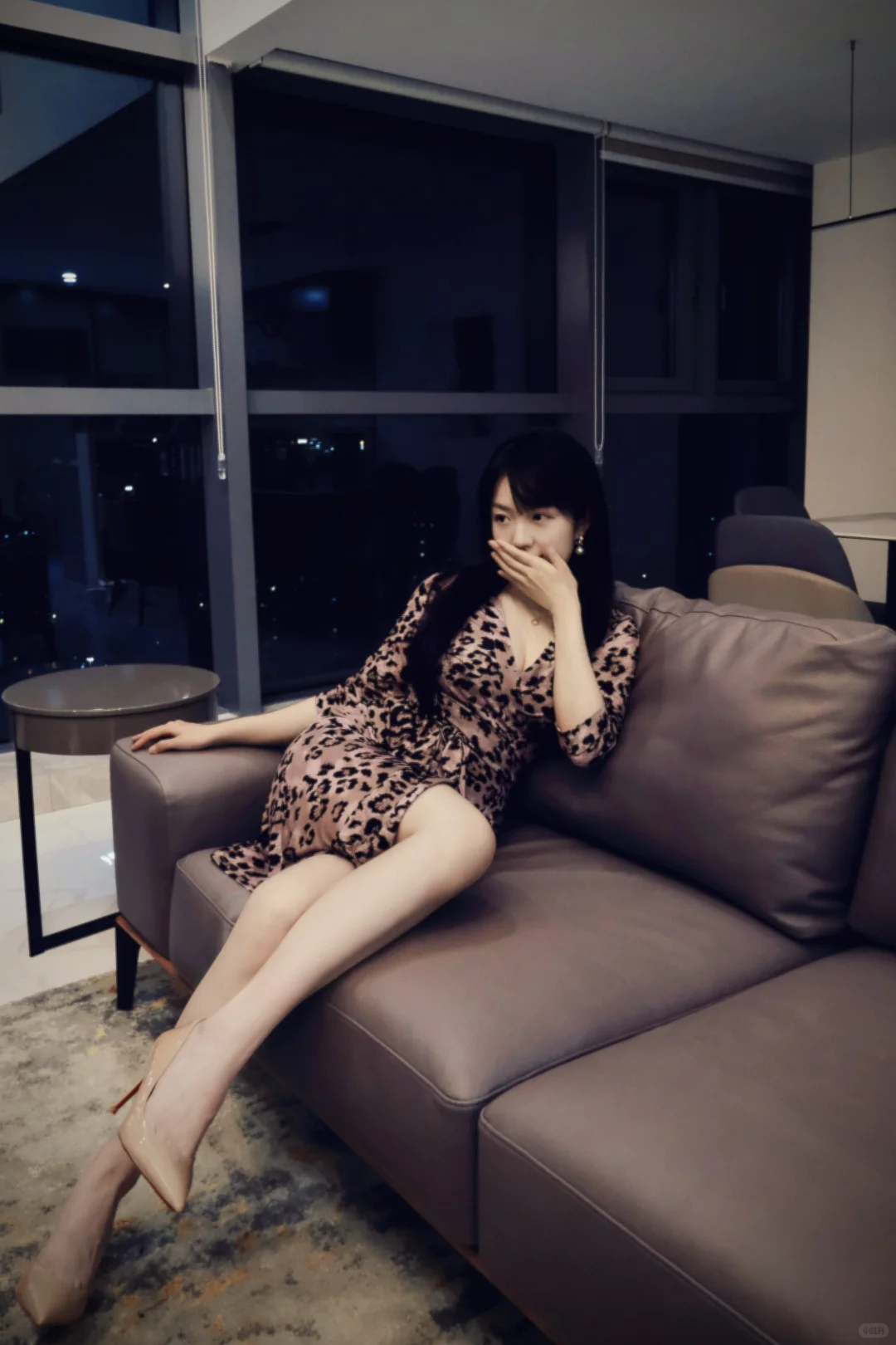 年轻的女孩总是在追求女人味