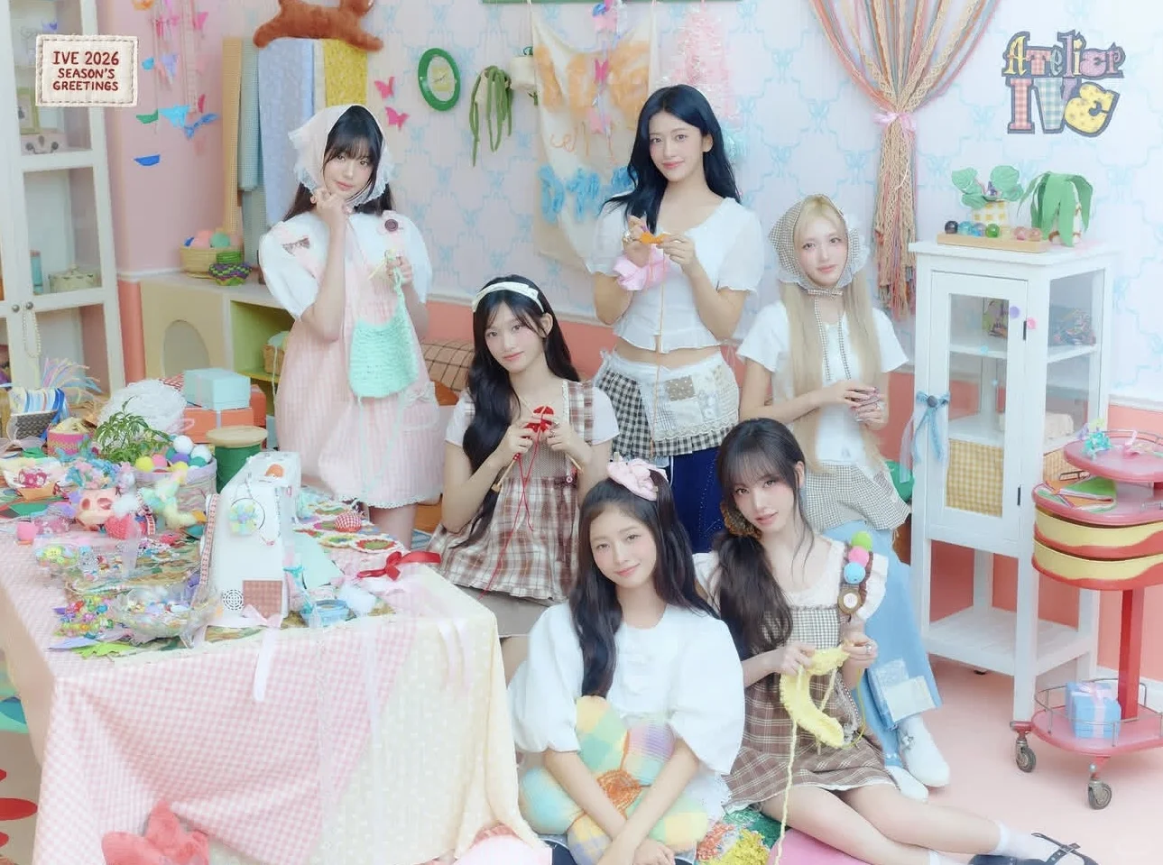 IVE.2026 season's greetings！