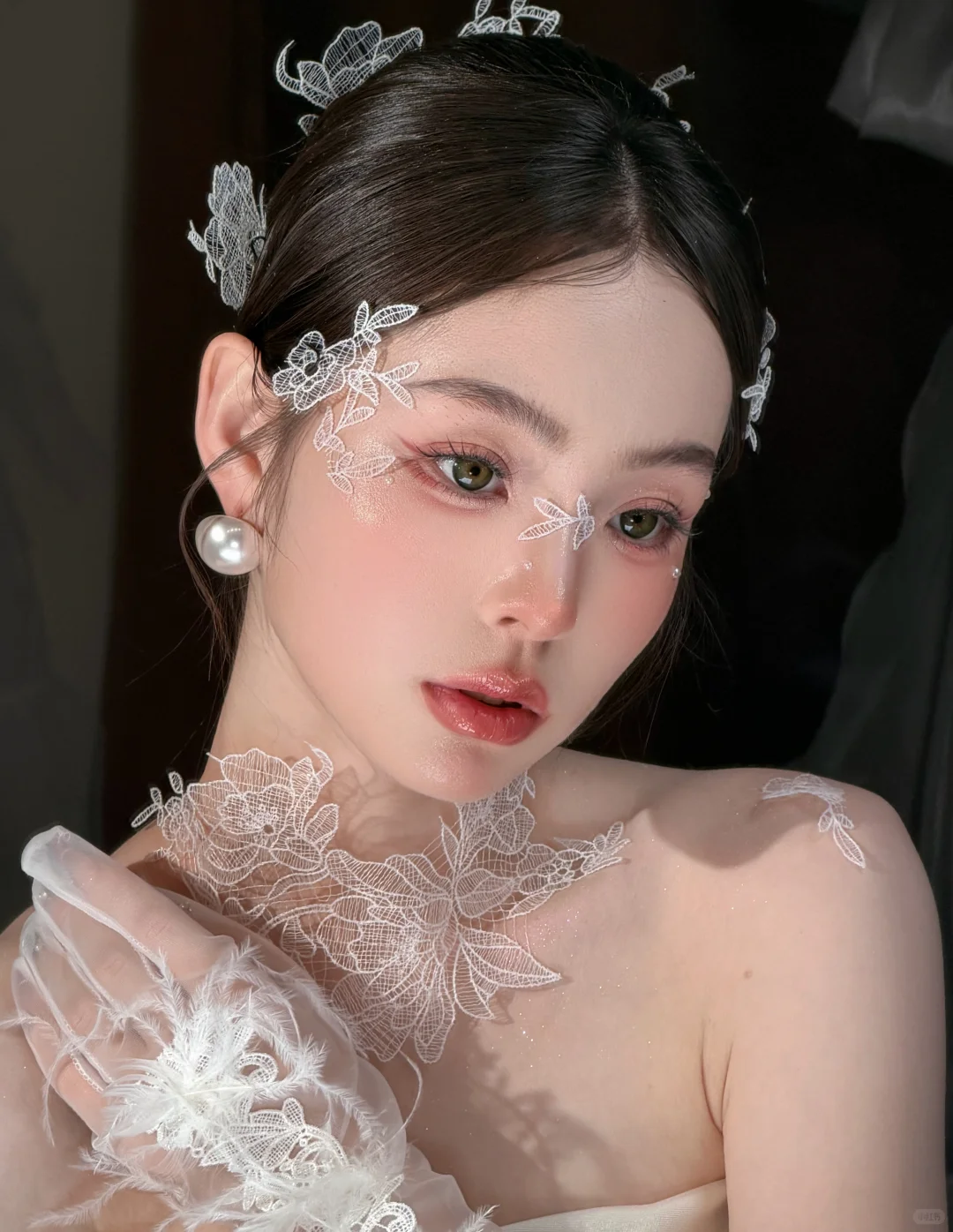 这波蕾丝妆造真是颠覆了三观的美！