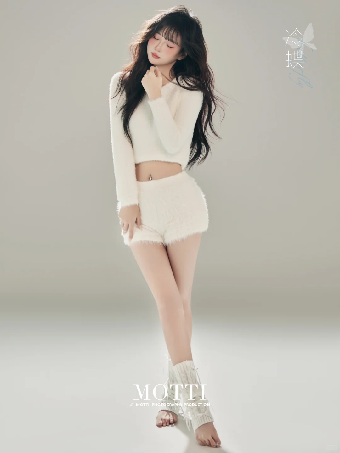 奶fufu的韩系写真🌸少女与鲜花撞了个满怀