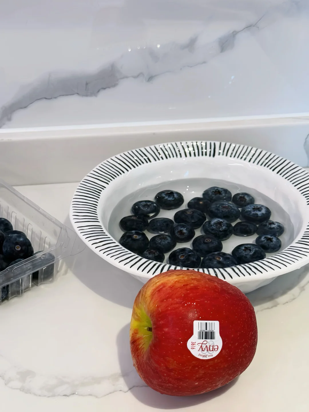 要不断的 反复的 爱上了不起的自己