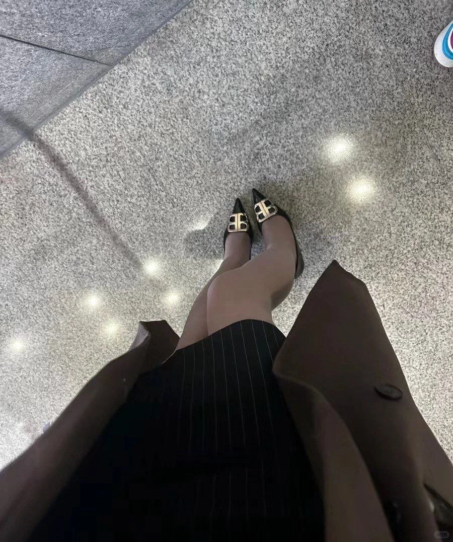 今天是成熟女人风，幸亏公司暖气给力