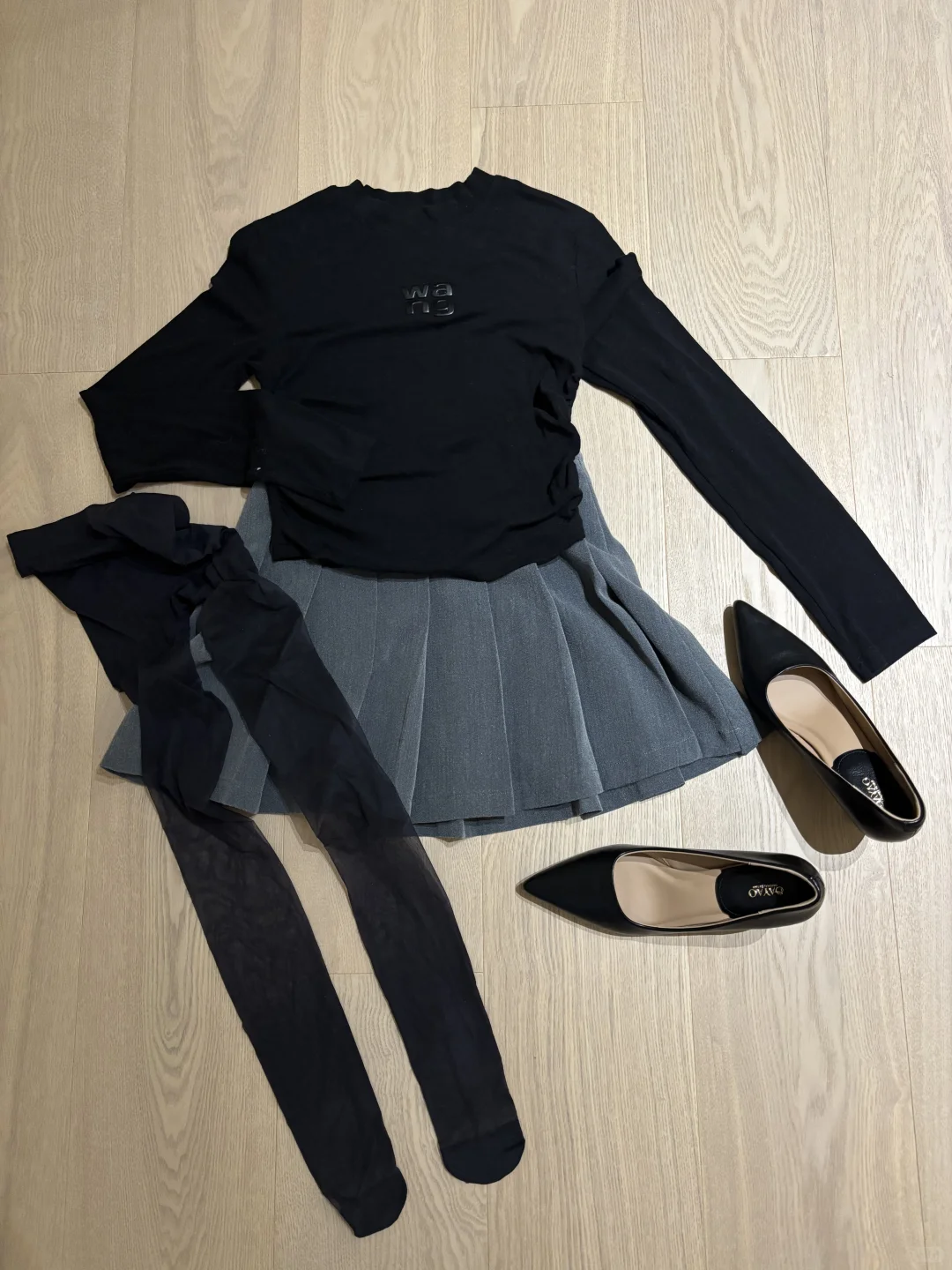 左滑今天穿这套好看吗