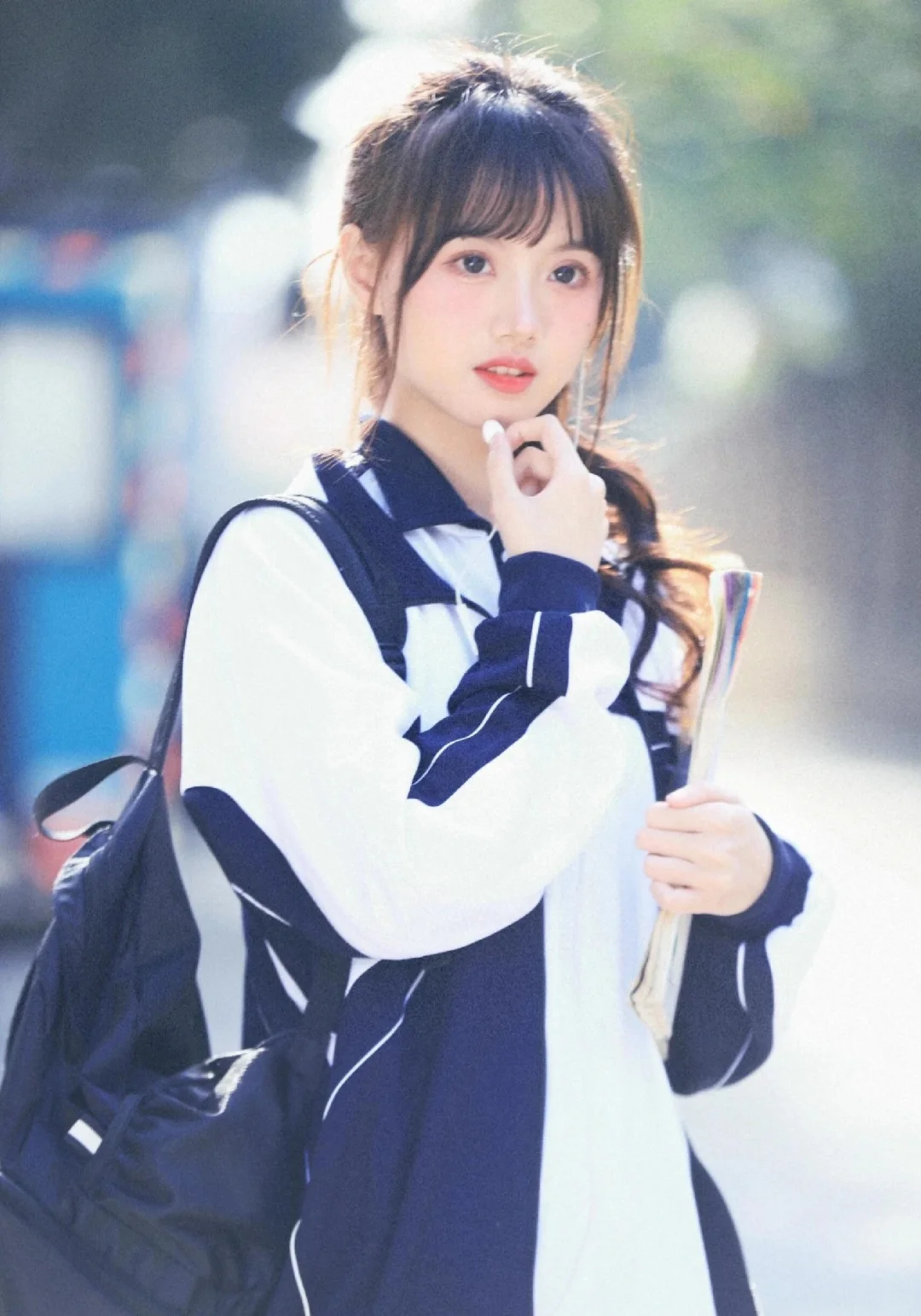 上学啦，不然要迟到啦