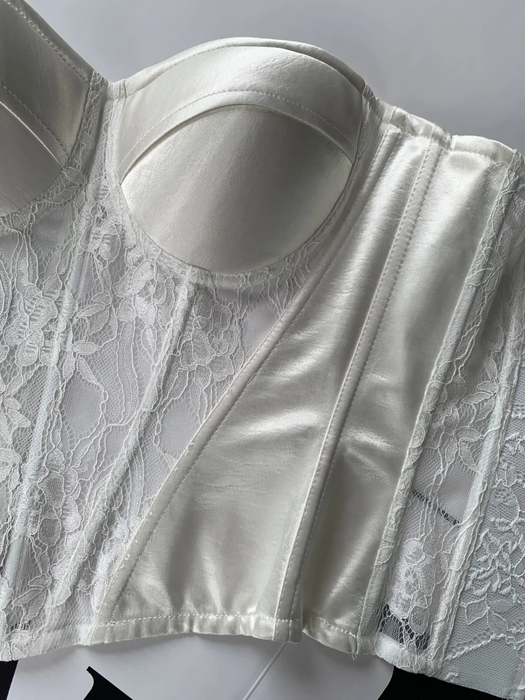 鱼骨胸衣新品｜选的面料超高级！快来看细节！！