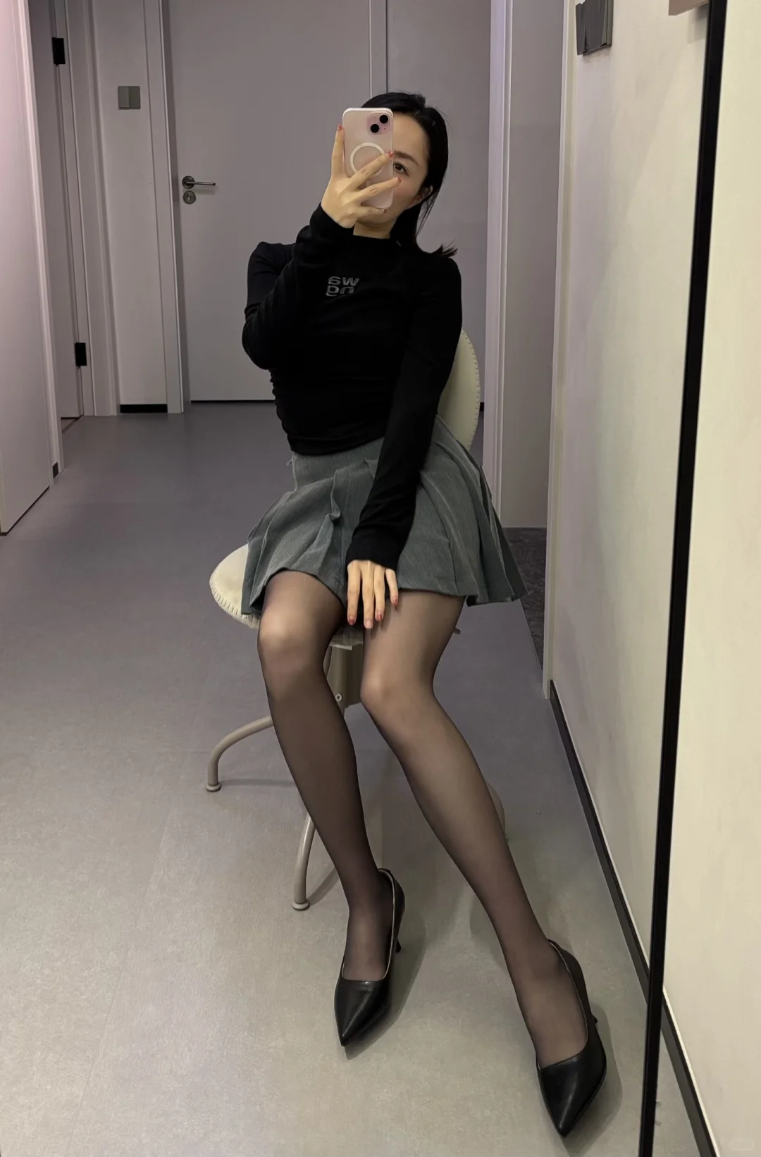 左滑今天穿这套好看吗