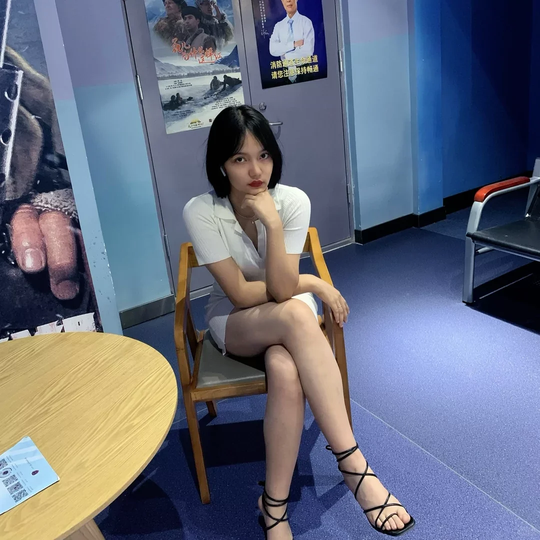 今天穿的很白月光白色白月光啊