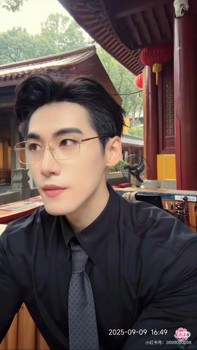 女军事爱好者她的学霸丈夫