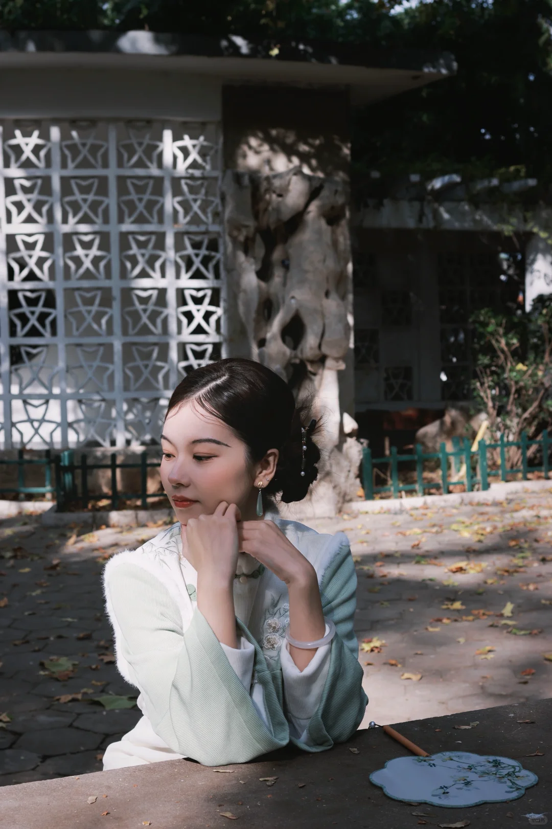 爱惨了我的旗袍外景🤍💚