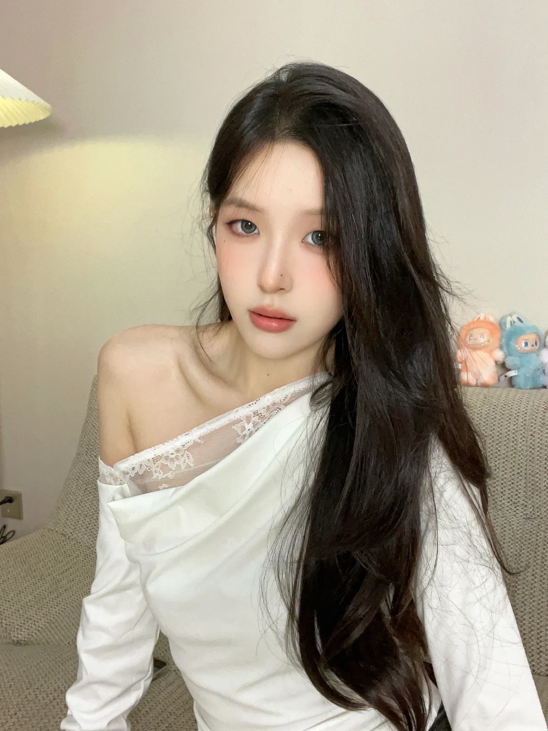 韩系氛围感*斜肩蕾丝我悟了✔️