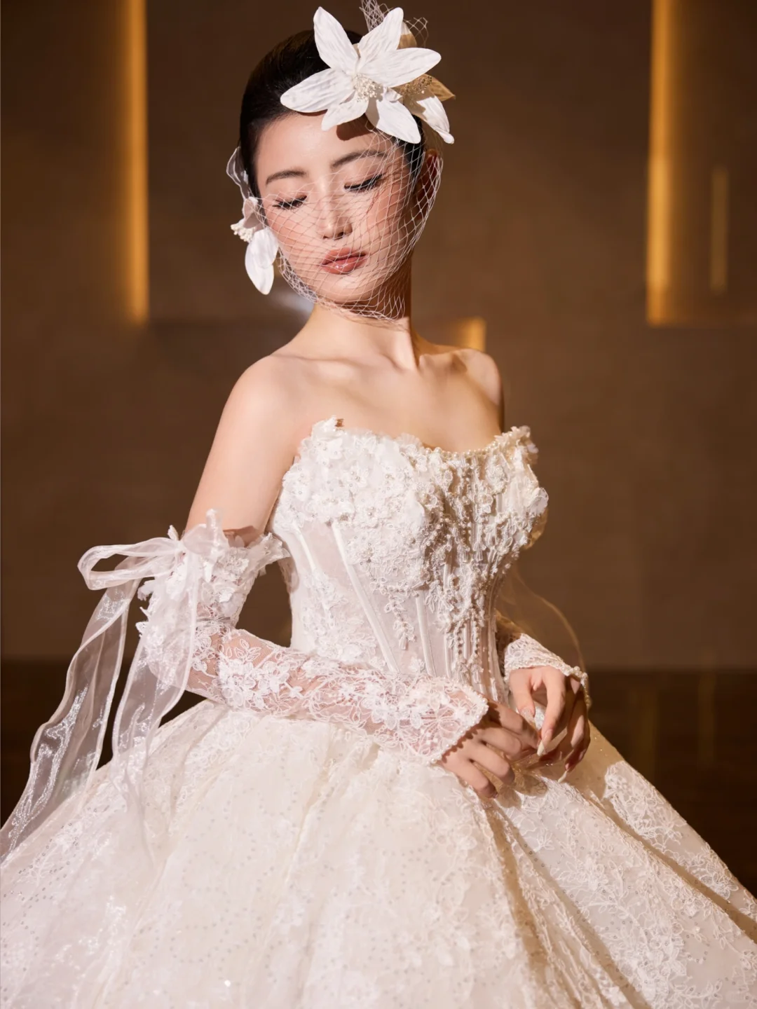 穿上了蕾丝婚纱｜怎么能拍的这么高级呢！