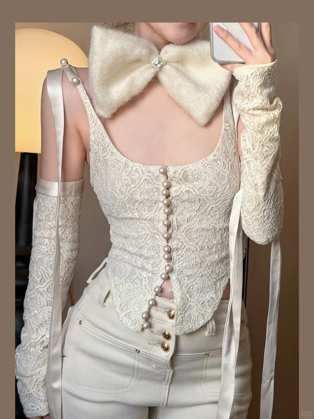 一眼就爱上的蕾丝吊带胸衣！！美的惊心动魄！