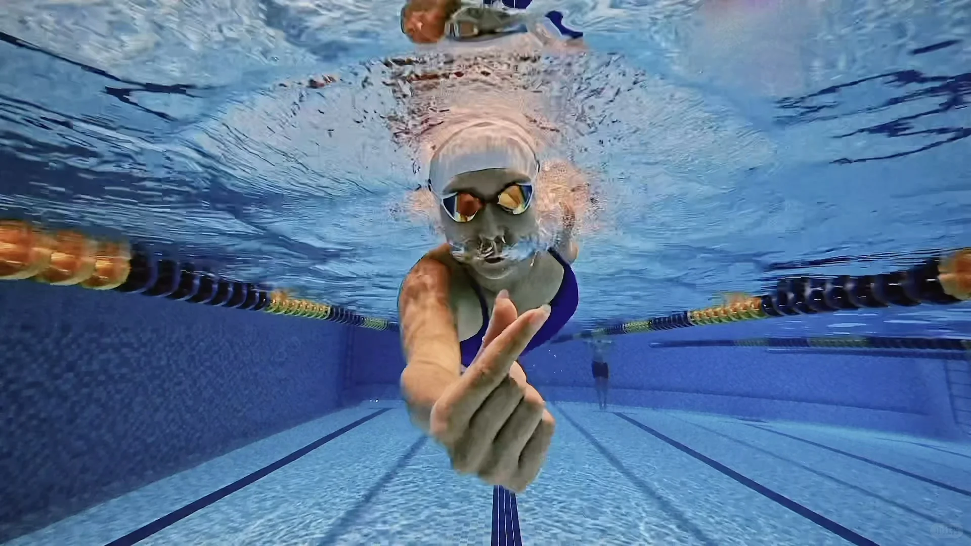 好好好 🏊‍♂️半个月没下水 😱差点不会了…