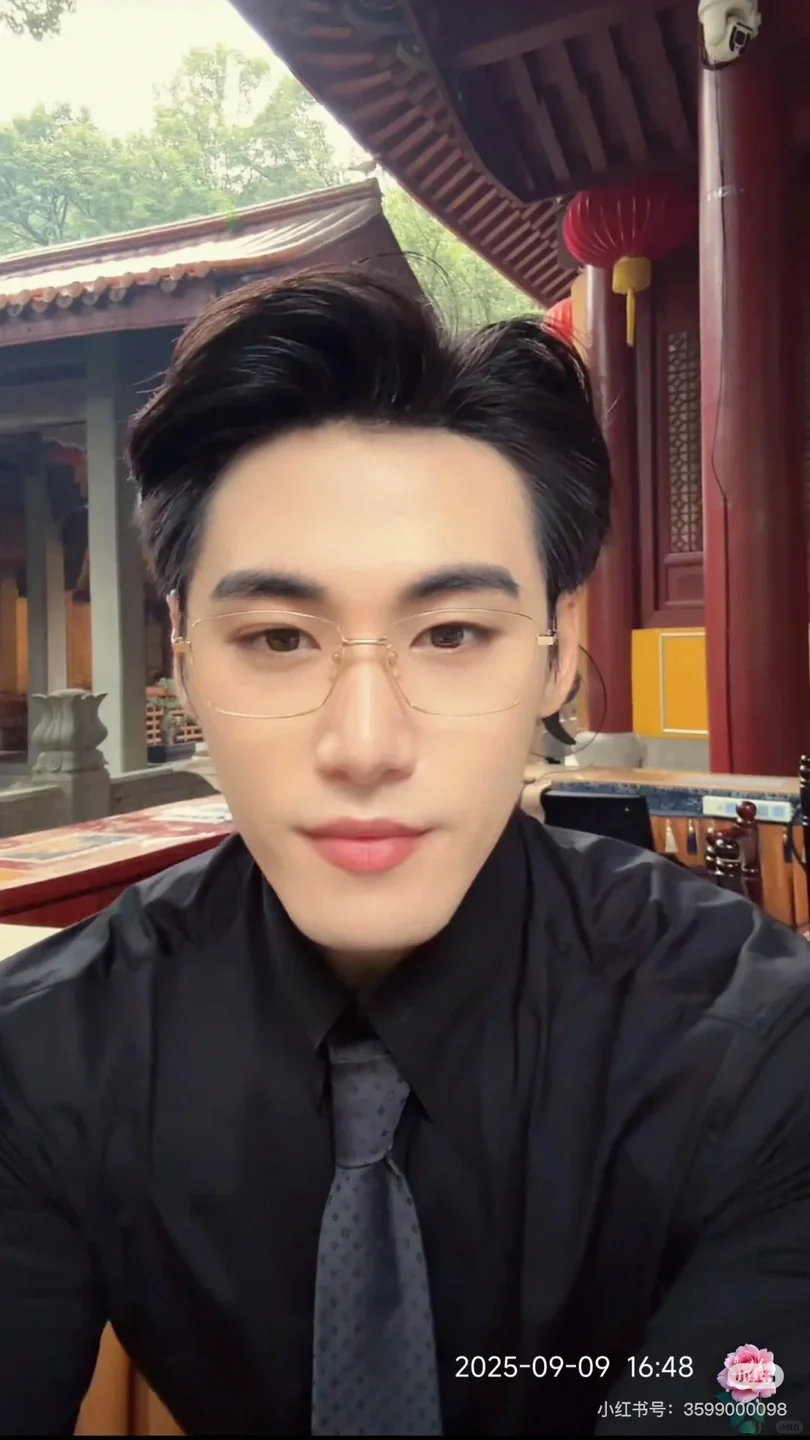 女军事爱好者她的学霸丈夫