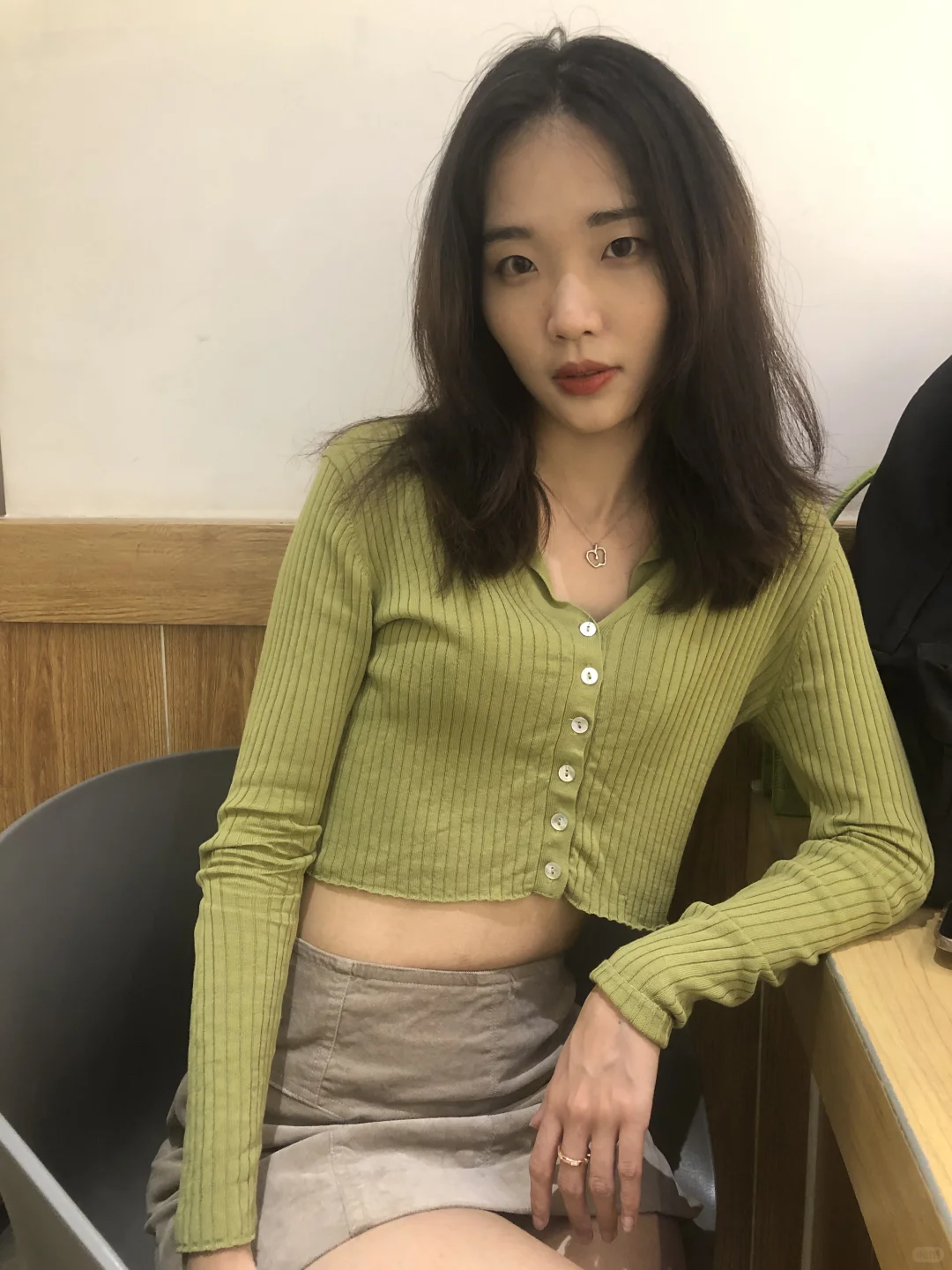 过来让姐姐看看