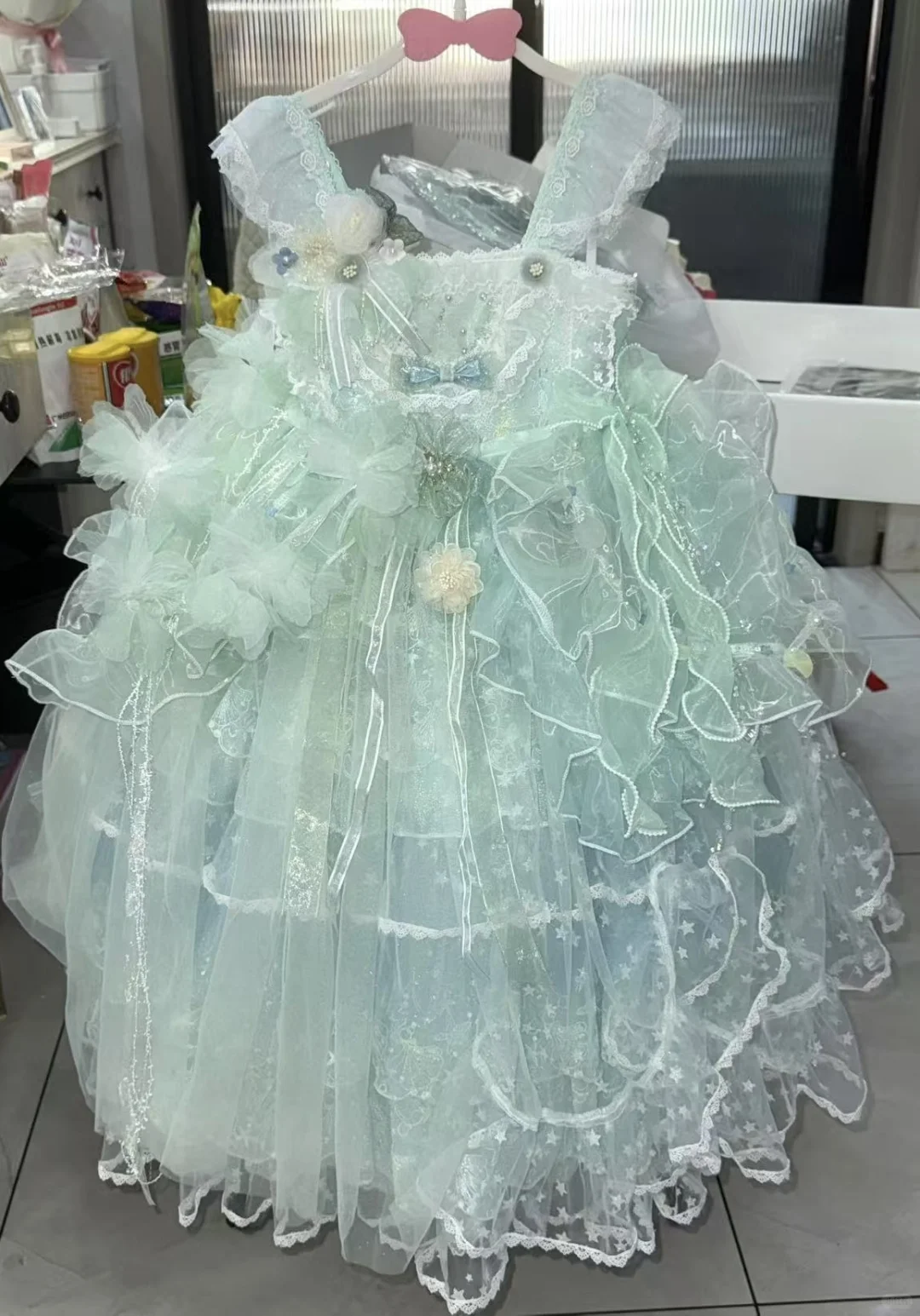 有没有适合这条裙子的生日布置呀！