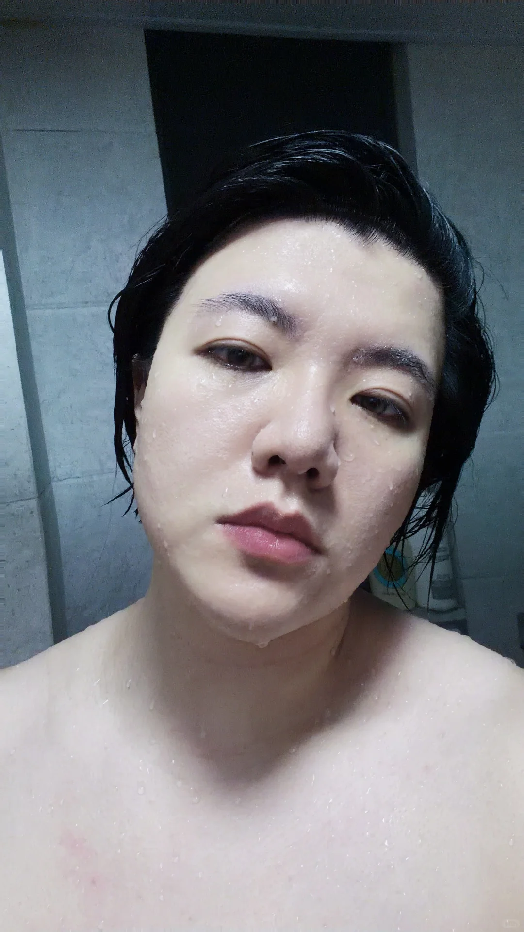 无修饰无讨好纯粹自然的女人