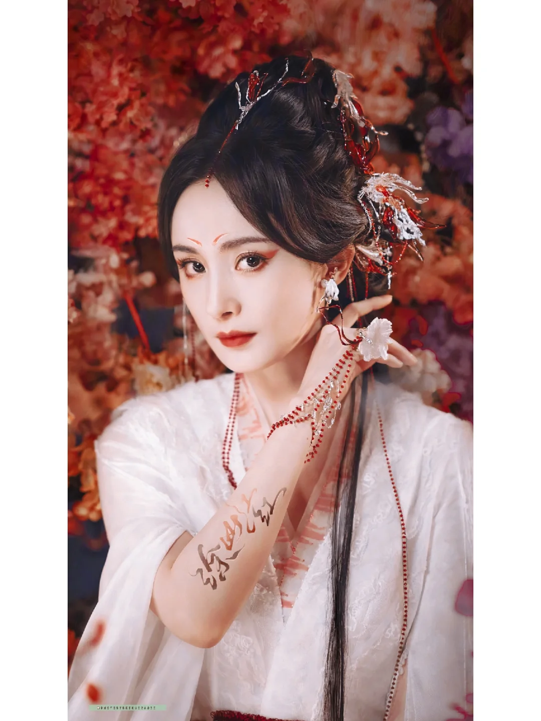 明艳和霸气从来都不冲突吧